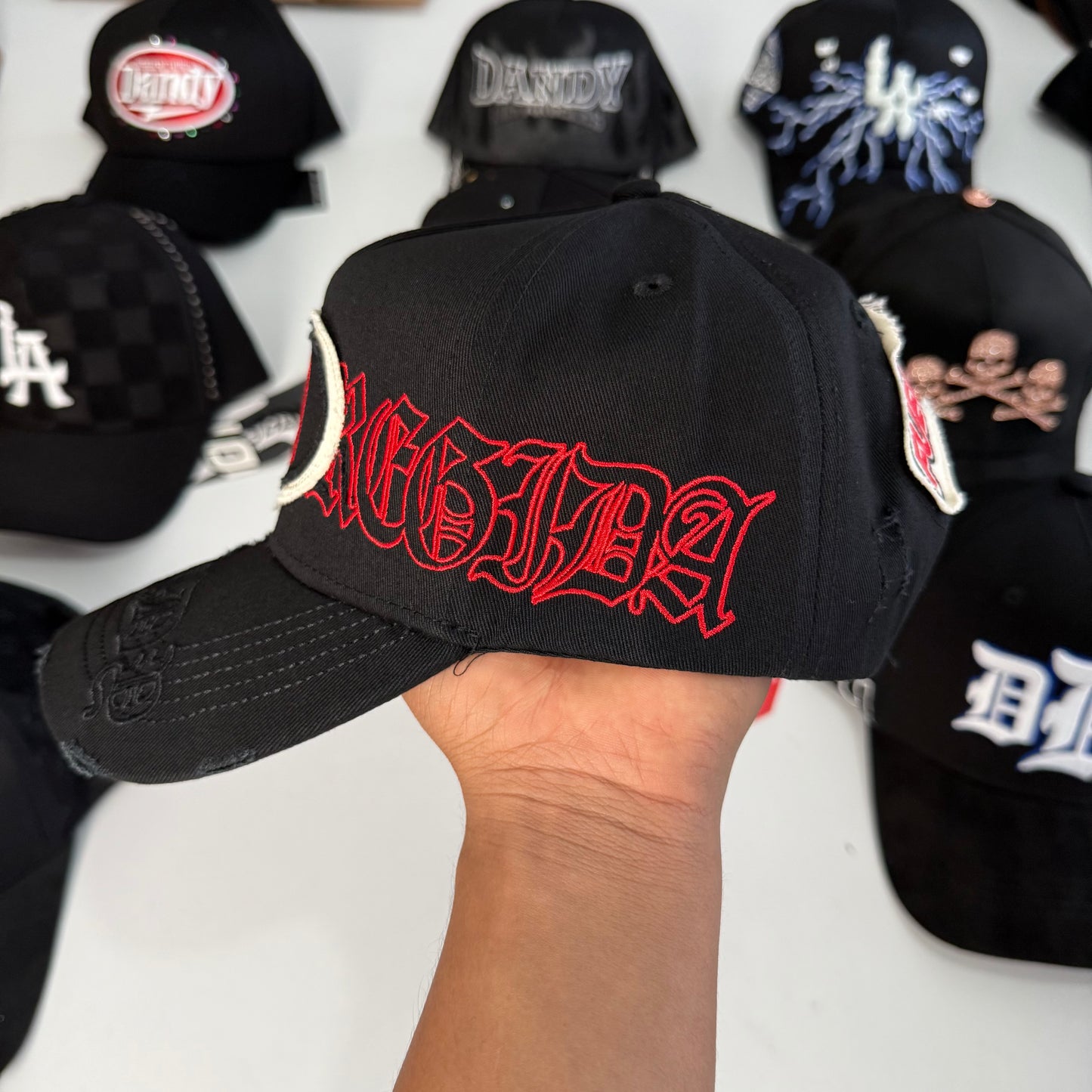 Dandy Hats x Fuerza regida Distressed